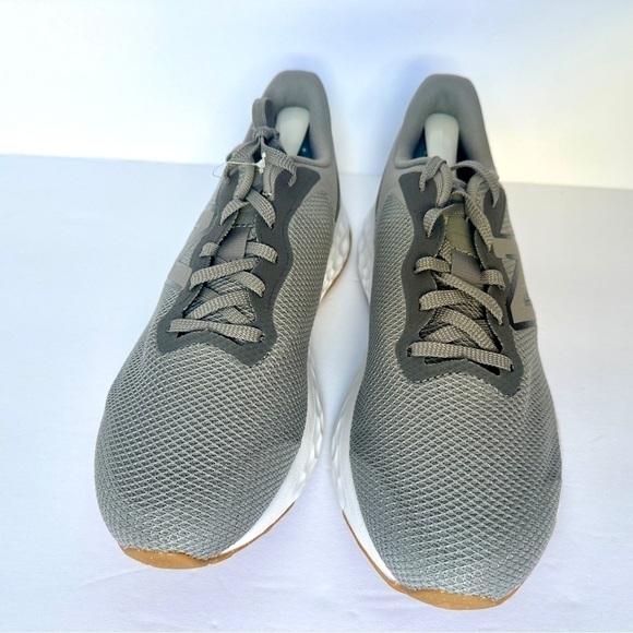 NEW BALANCE Fresh Foam Arishi v4 MARISEG4 Lightweight Gray Running Shoe Size 9 - Picture 3 of 8